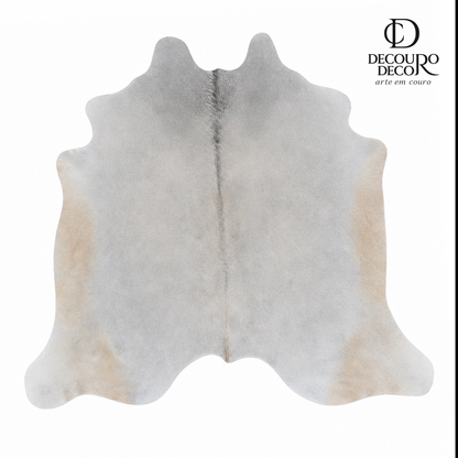 Tapete de pele de boi natural cinza e branco pelo curto macio GR1049 1,62x2,00m em couro bovino legítimo — fundo branco