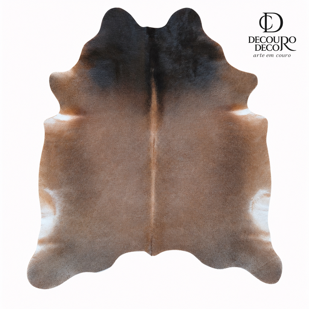 Tapete de pele de boi bege escuro e preto OSC1021 1,80x1,64m em couro bovino legítimo — fundo branco