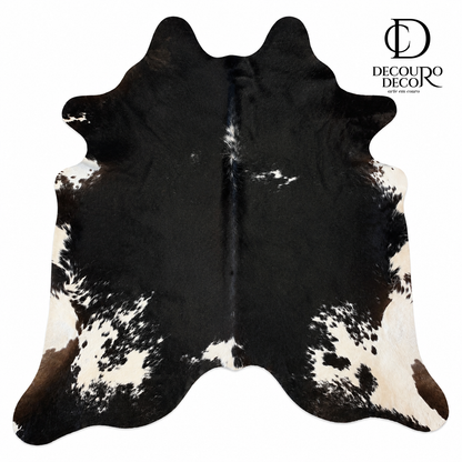 Tapete Bovino Natural Preto e Branco Pelo Alto I P1088 I 1,95x2,04m em Couro Legítimo