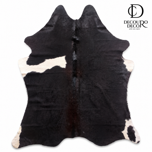 Tapete de Vaca preto intenso e branco de couro legítimo natural 2,12x1,76m