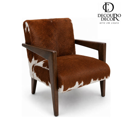 Poltrona de Couro Bovino Marrom e Branco Estilo Hereford Americano