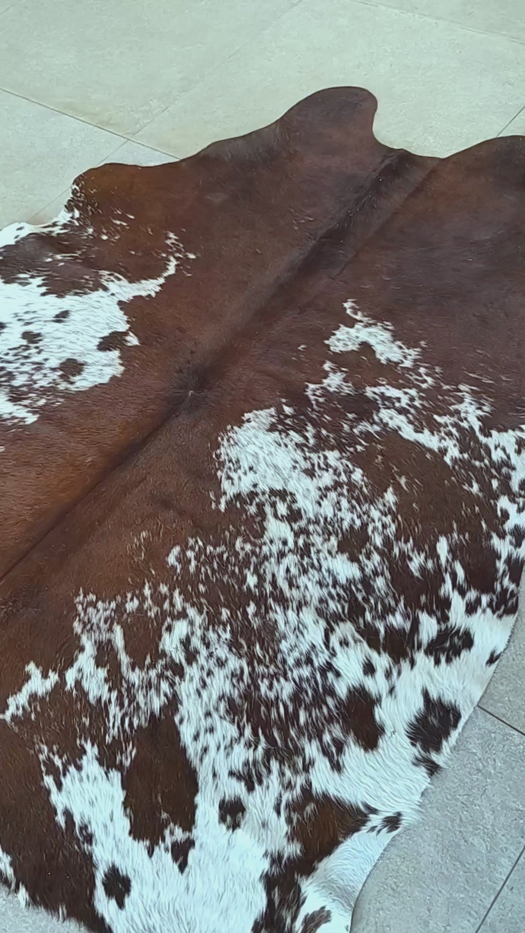 Tapete de pele de boi — vídeo real do produto EXC1030