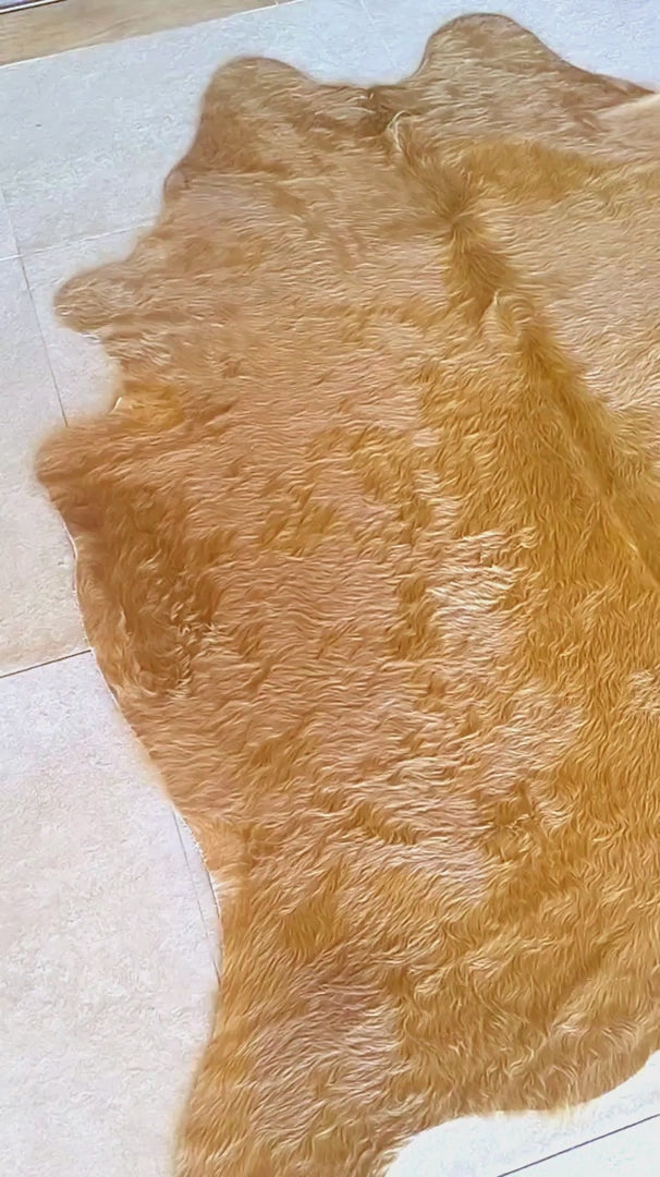 Tapete de couro bovino bege marrom dourado BE956 1,91x1,90m — video