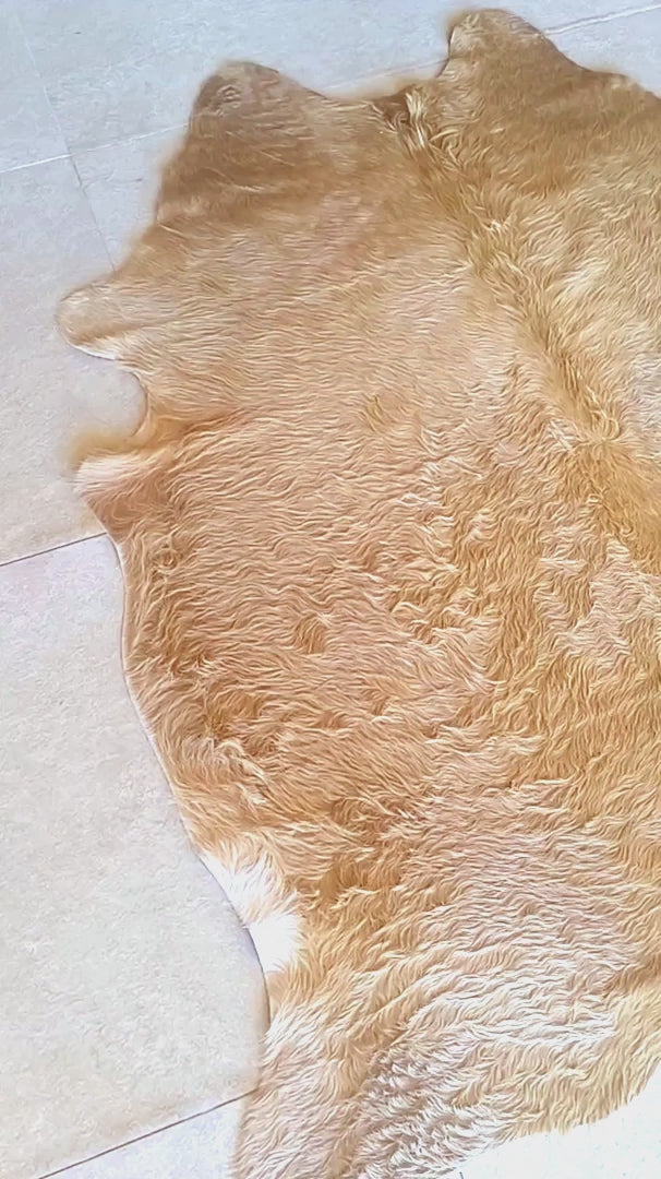 Tapete de couro bovino bege marrom dourado BE956 1,97x1,77m — video