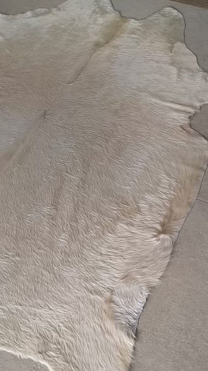 Tapete de pele de boi — vídeo real do produto BRA1063