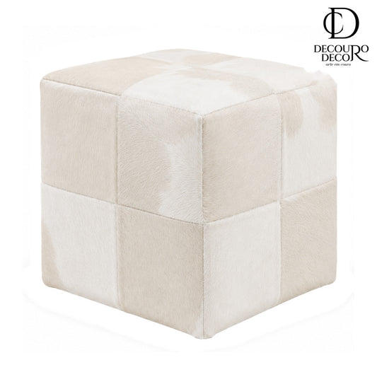 Puff Quadrado Off White em Pelo Natural Bovino