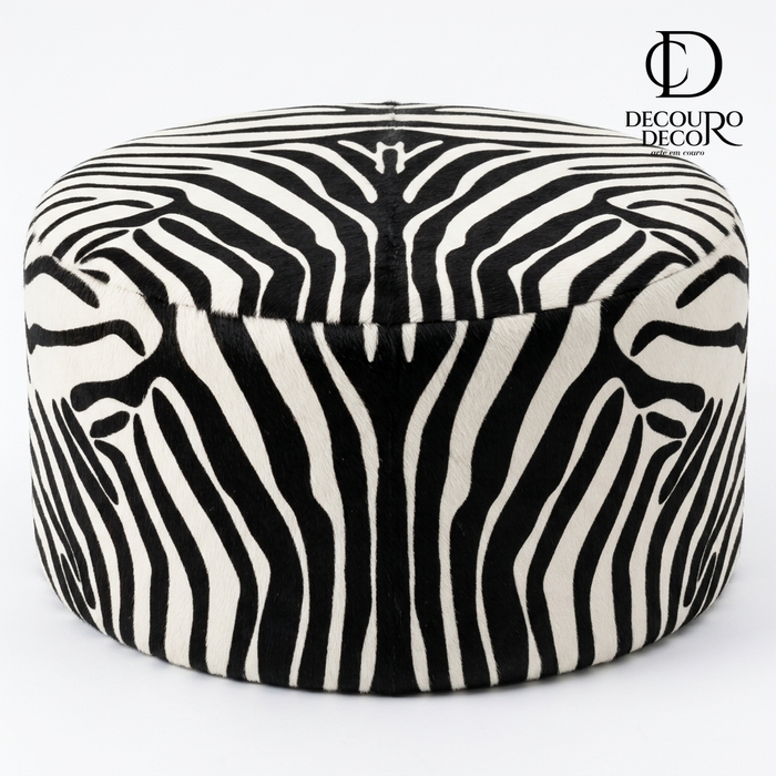 Puff Redondo Savana Zebra 60x40cm em Couro Legítimo com Serigrafia Animal Print