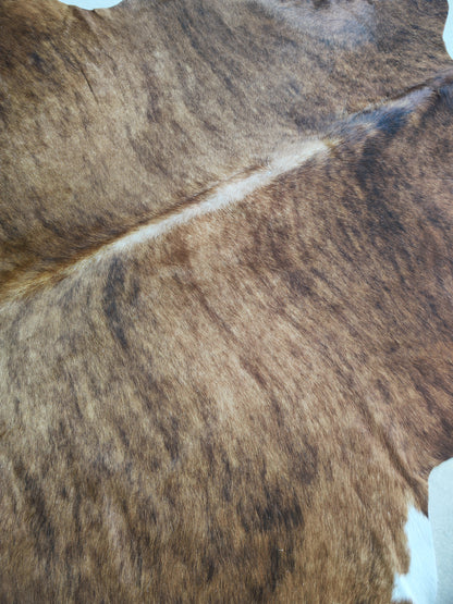Tapete Bovino Natural Brazino Escuro I BZE824| 2,06x2,02