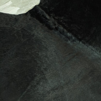Tapete Bovino Natural Preto Pelo Curto I P1100 I 2,18x2,08m