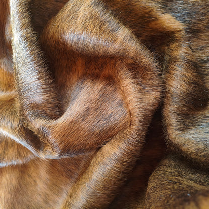 Tapete de couro de boi natural brazino escuro BZE1078 — foto real 7