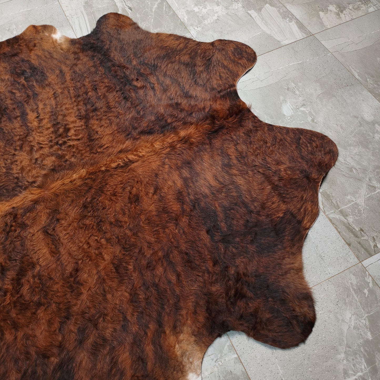 Tapete Bovino Brazino Escuro Pelo Alto Macio I BZE939 I 2,05x2,13m