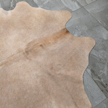 Tapete Bovino Bege Claro Pelo Curto BC914 - 1,94x1,83m