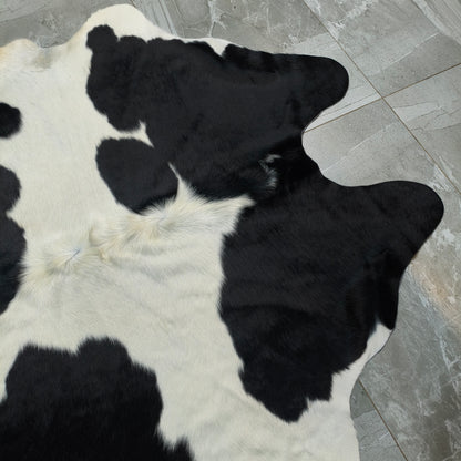 Tapete Bovino Natural Preto e Branco Macio Sedoso I PB949 I 1,95x1,75m
