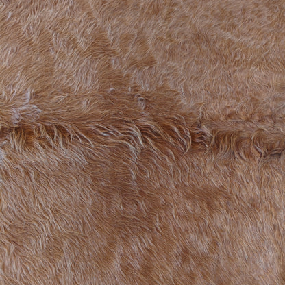 Tapete de couro de boi bege escuro pelo alto BE973 — foto real 2