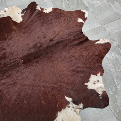 Tapete Bovino Vermelho e Branco Vibrante Macio I VB943 I 2,09x1,94m