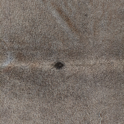 Tapete de couro de boi natural cinza pelo curto macio GR1057 — foto real 2