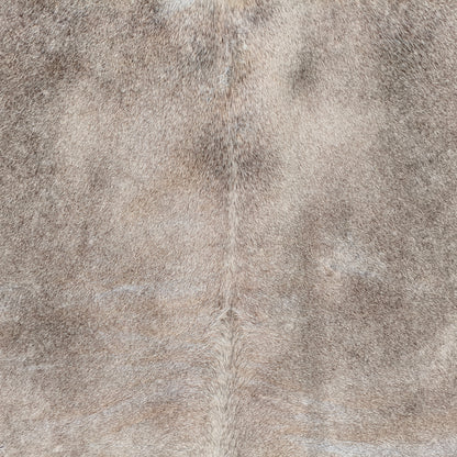 Tapete de couro de boi natural cinza e branco pelo curto macio GR1053 — foto real 2